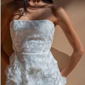 Elegant White Floral Strapless Dress